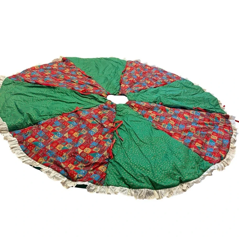 Vintage Christmas Tree Skirt Quilted Round Ruffle Reversible Country Patchwork